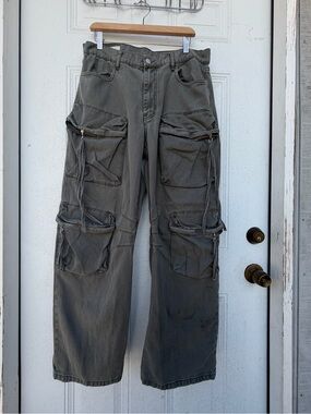 Zara Men's Cargo Pants in Olive